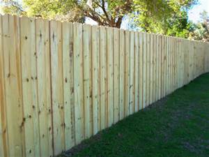 сплошной деревянный забор из сосны